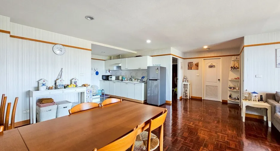 For sale 2 bedrooms condo in Cha Am, Phetchaburi