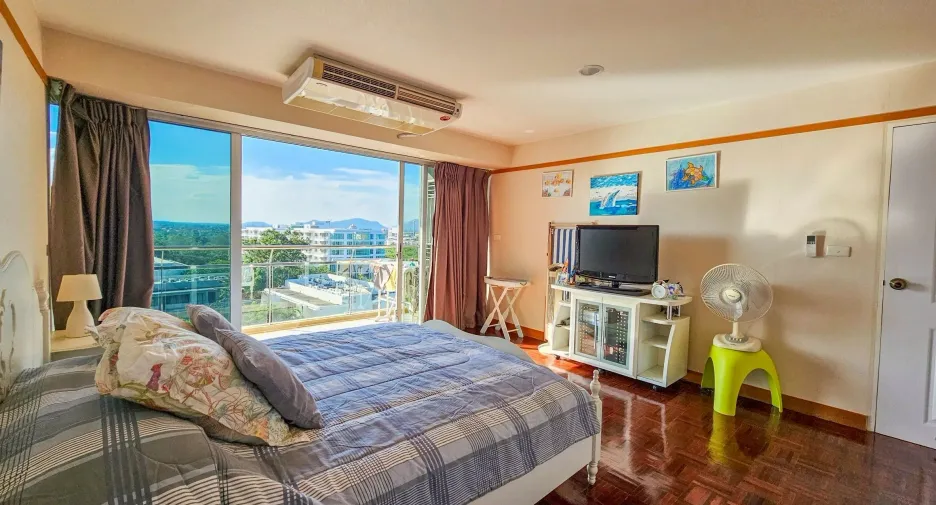 For sale 2 bedrooms condo in Cha Am, Phetchaburi