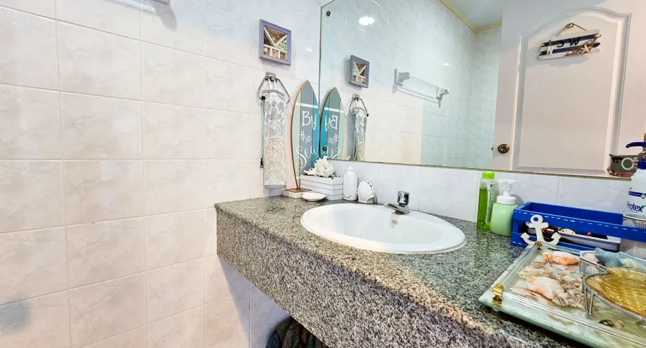 For sale 2 bedrooms condo in Cha Am, Phetchaburi