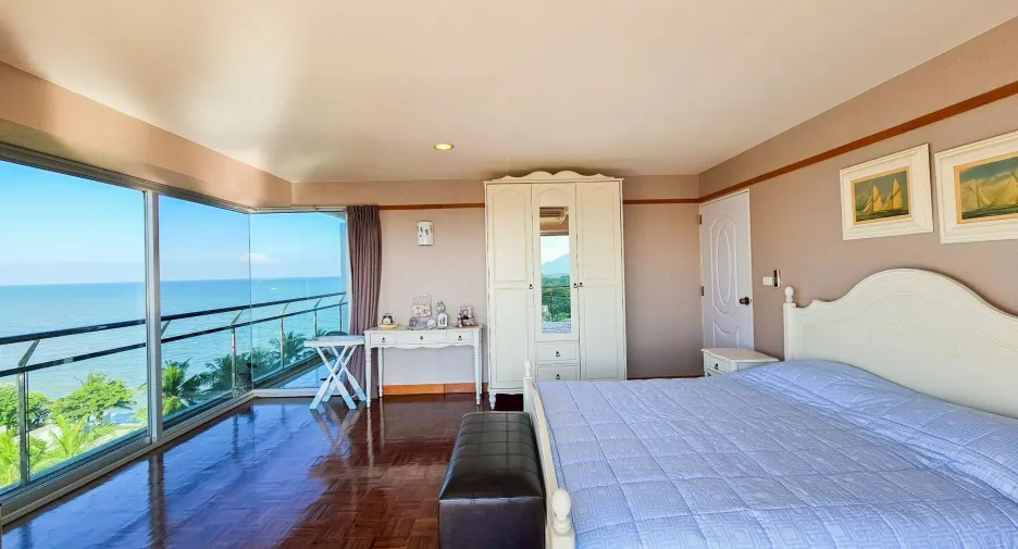 For sale 2 bedrooms condo in Cha Am, Phetchaburi