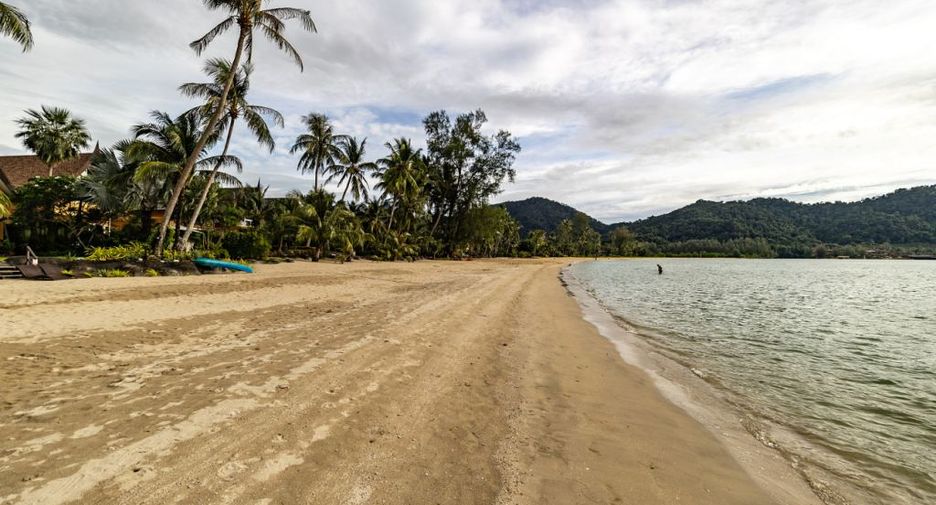 For sale 4 bedrooms condo in Ko Chang, Trat