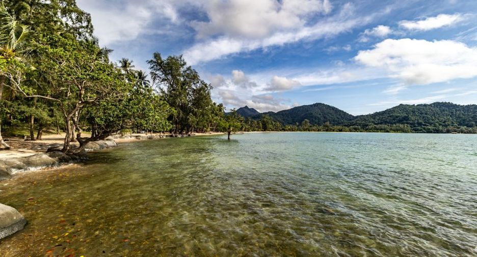 For sale 4 bedrooms condo in Ko Chang, Trat