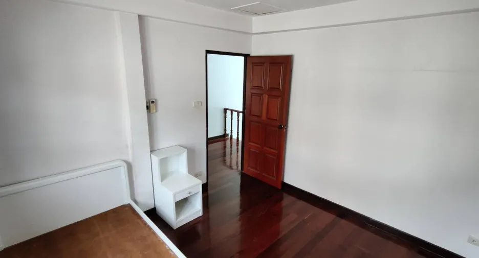 For rent 3 bedrooms house in Bueng Kum, Bangkok