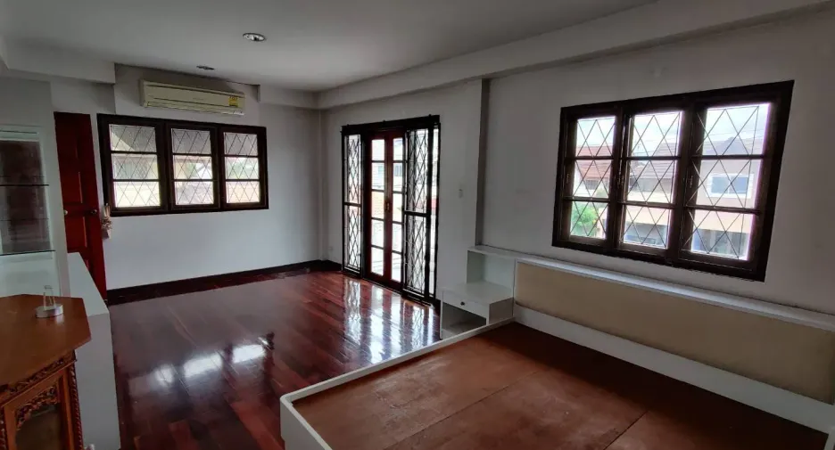 For rent 3 bedrooms house in Bueng Kum, Bangkok