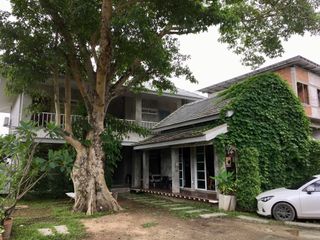For sale 6 bedrooms house in Mueang Chiang Mai, Chiang Mai