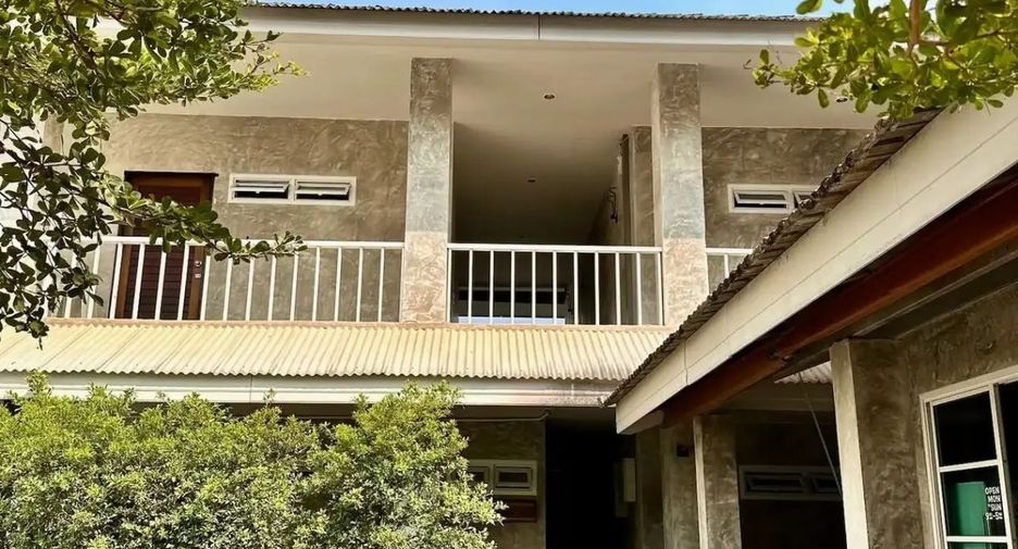 For sale 6 bedrooms house in Mueang Chiang Mai, Chiang Mai
