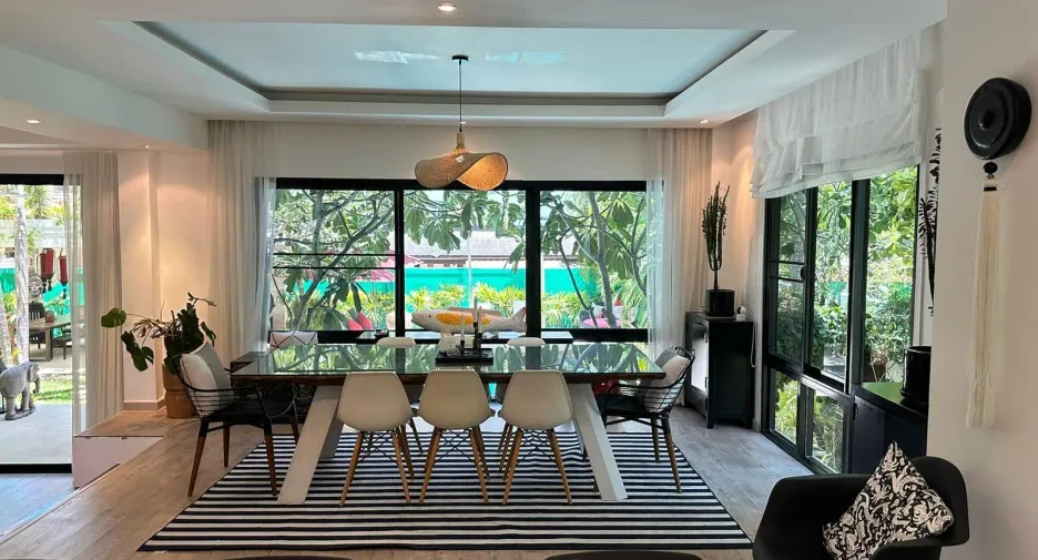 À vendre et à louer 4 chambres villa à Ko Samui, Surat Thani