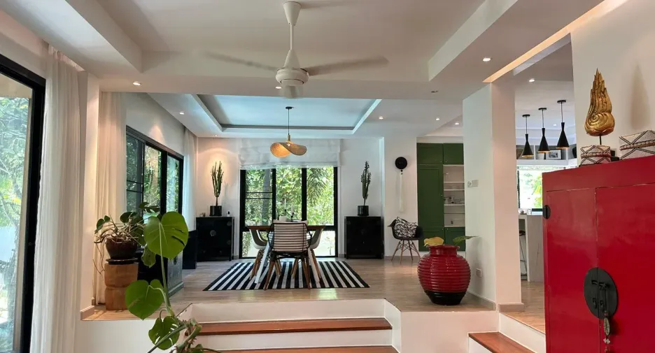 À vendre et à louer 4 chambres villa à Ko Samui, Surat Thani