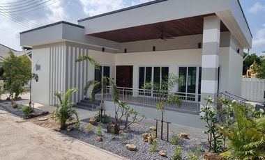 For sale and for rent 2 bedrooms house in Cha Am, Phetchaburi