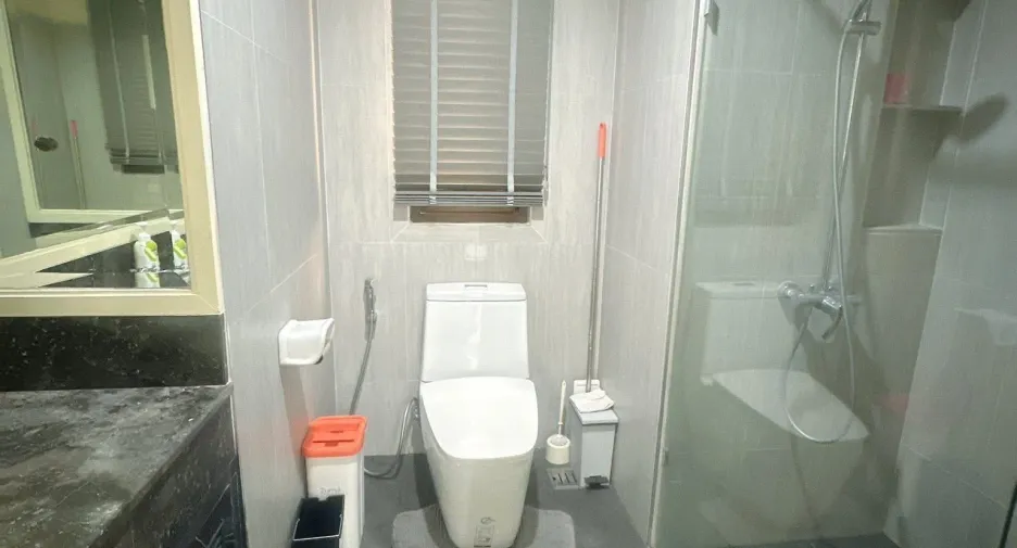 For rent 1 bed condo in Khlong San, Bangkok