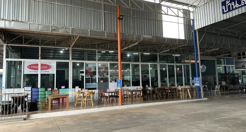 À vendre et à louer 5 chambres local commercial à Mueang Chumphon, Chumphon