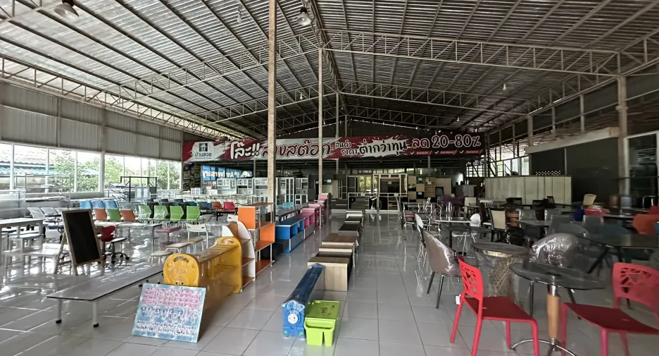 À vendre et à louer 5 chambres local commercial à Mueang Chumphon, Chumphon