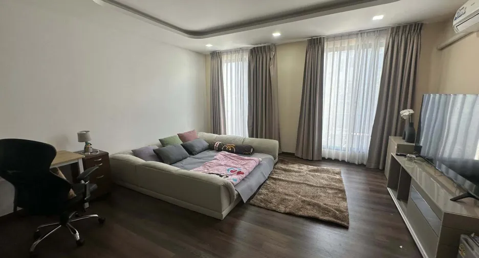 For rent 3 bedrooms townhouse in Mueang Nonthaburi, Nonthaburi