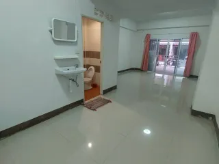 For sale 2 bedrooms townhouse in Pluak Daeng, Rayong