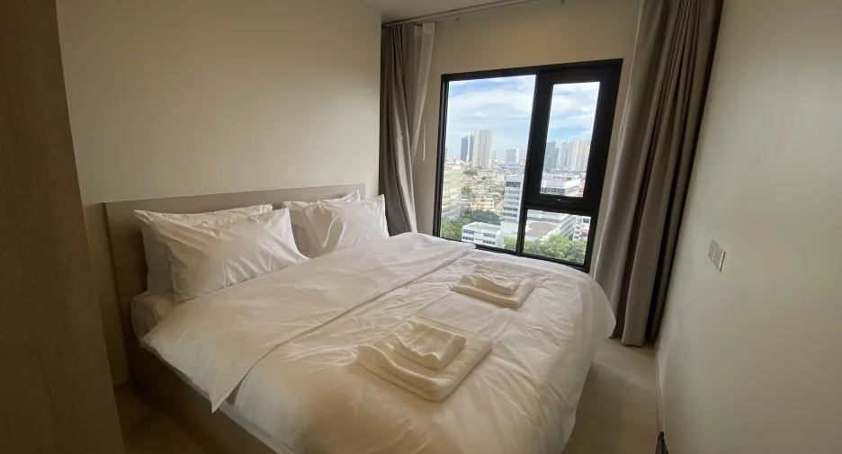 For rent 2 bedrooms condo in Khlong San, Bangkok