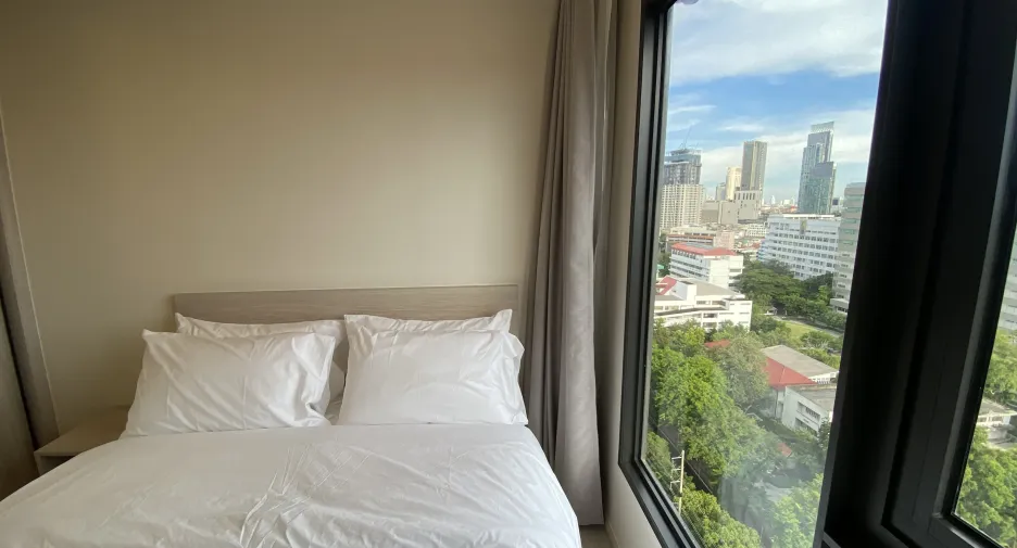 For rent 2 bedrooms condo in Khlong San, Bangkok