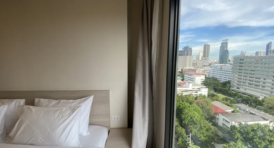 For rent 2 bedrooms condo in Khlong San, Bangkok