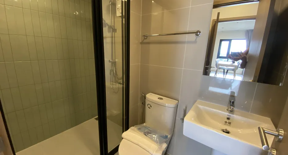 For rent 2 bedrooms condo in Khlong San, Bangkok