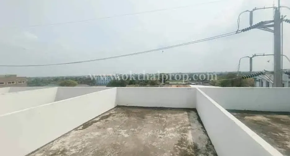 Casa adosada en venta de 6 habitaciones en Phutthamonthon, Nakhon Pathom