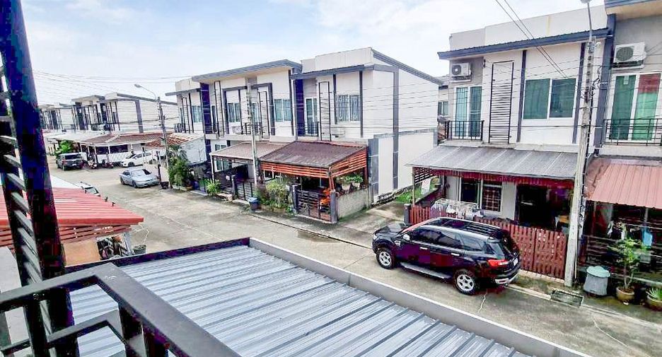 For sale 3 bedrooms house in Bang Khun Thian, Bangkok