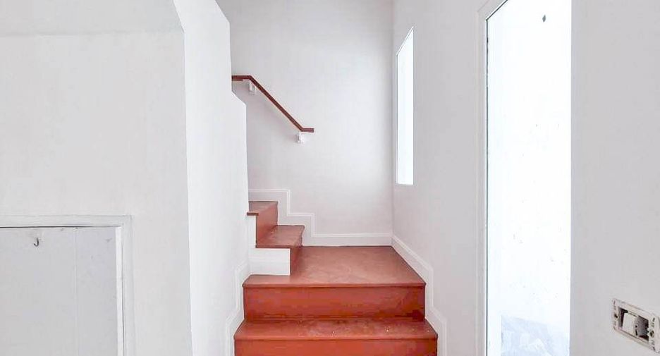 For sale 3 bedrooms house in Bang Khun Thian, Bangkok