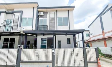 For sale 3 bedrooms house in Bang Khun Thian, Bangkok