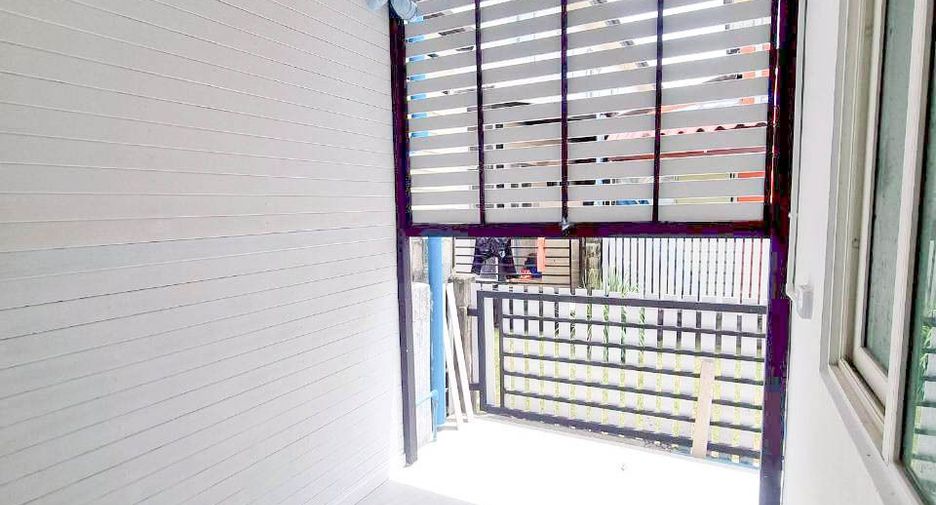 For sale 3 bedrooms house in Bang Khun Thian, Bangkok