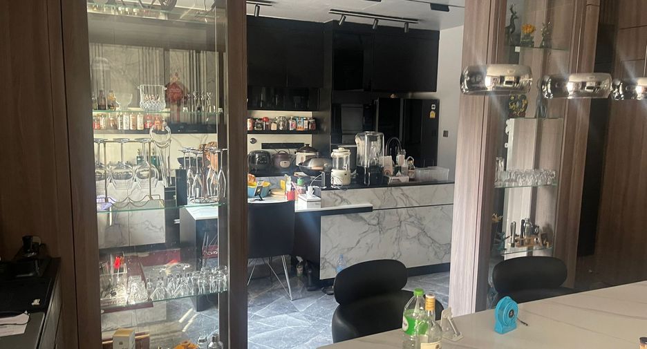 For sale 4 bedrooms house in Sai Mai, Bangkok
