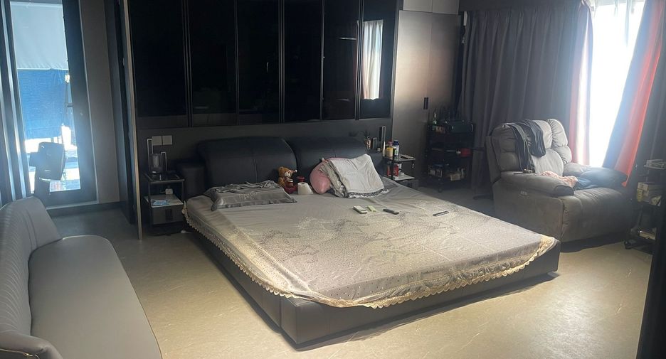 For sale 4 bedrooms house in Sai Mai, Bangkok