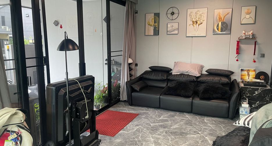 For sale 4 bedrooms house in Sai Mai, Bangkok