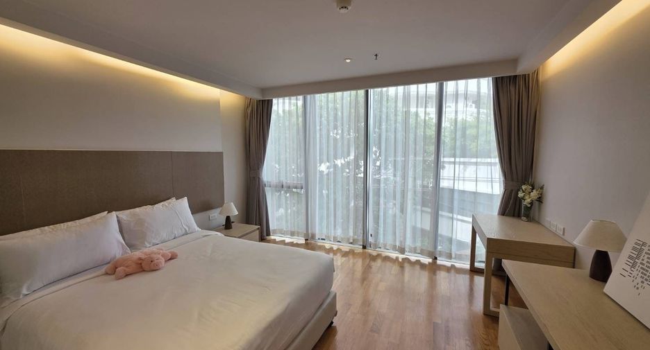 For rent 2 bedrooms apartment in Khlong Toei, Bangkok