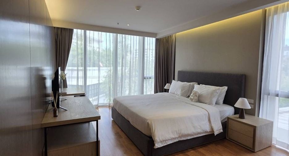 For rent 2 bedrooms apartment in Khlong Toei, Bangkok
