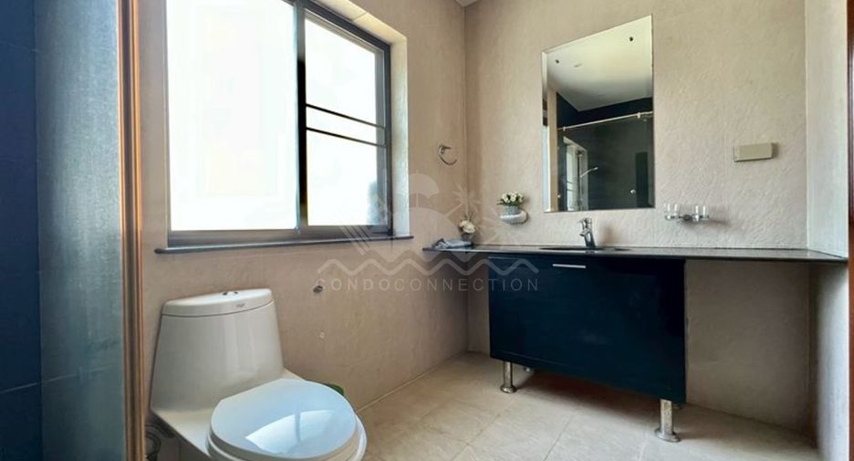 For sale 3 bedrooms house in Jomtien, Pattaya
