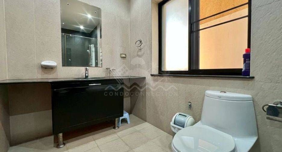 For sale 3 bedrooms house in Jomtien, Pattaya