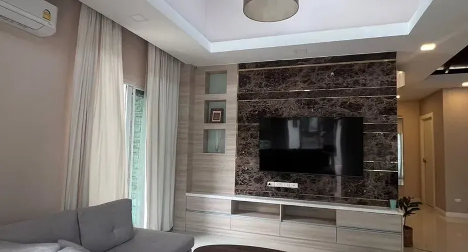 For rent 3 bedrooms house in East Pattaya, Pattaya