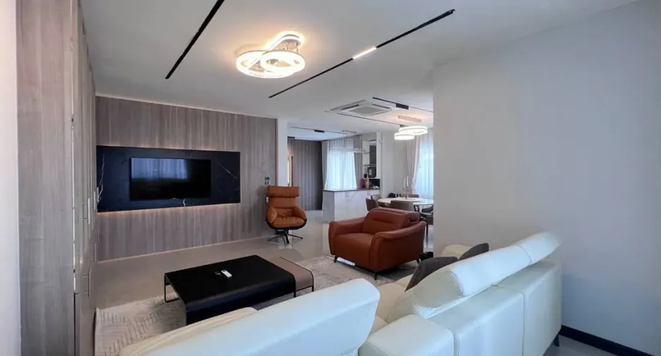 For sale 5 bedrooms villa in Bang Lamung, Chonburi