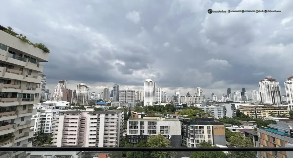 For sale 1 Beds condo in Khlong Toei, Bangkok