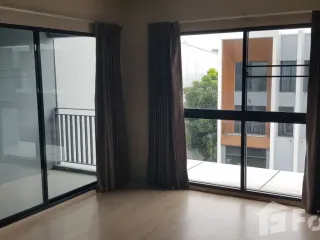 Reihenhaus zur Miete mit 3 Zimmer in Suan Luang, Bangkok