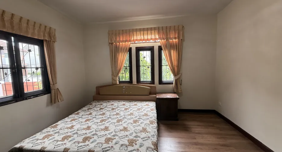 Haus zur Miete mit 4 Zimmer in Hang Dong, Chiang Mai
