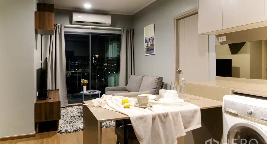 For rent 2 bedrooms condo in Phra Khanong, Bangkok