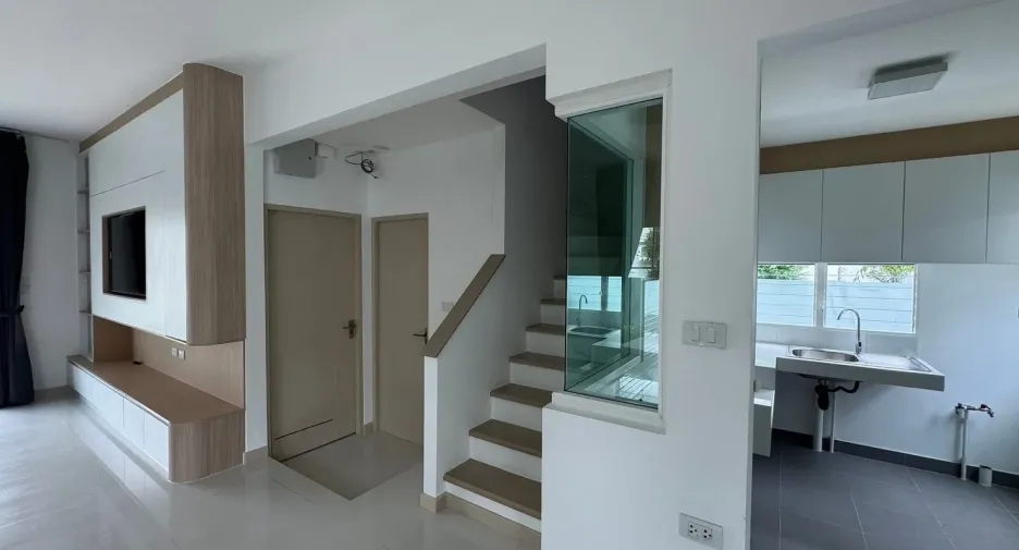 For rent 3 bedrooms house in Bang Phli, Samut Prakan