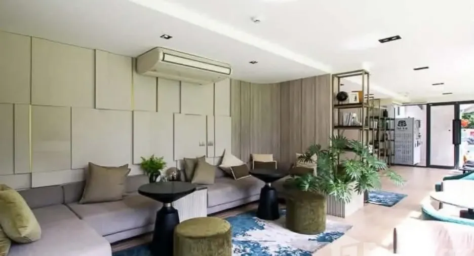 For rent 1 bed condo in Watthana, Bangkok