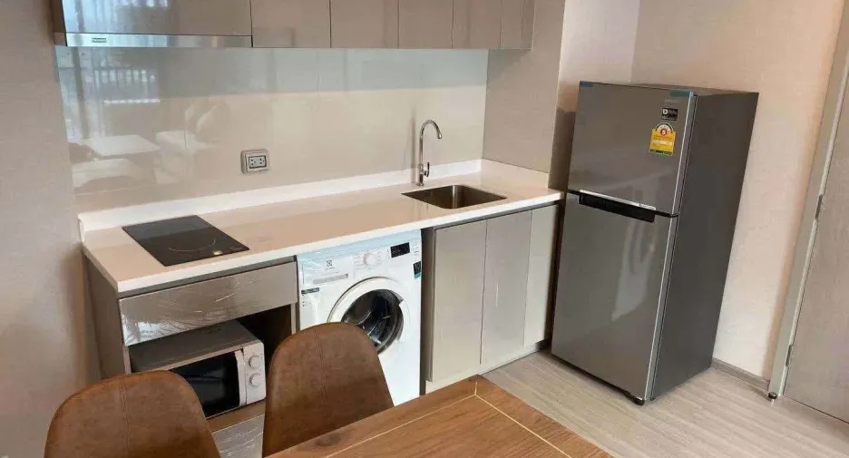 For rent 2 bedrooms condo in Phra Khanong, Bangkok