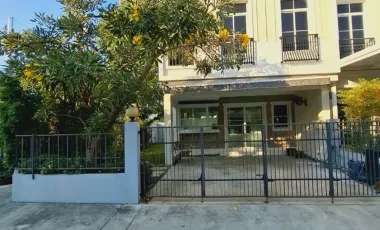 For rent 3 bedrooms townhouse in Prawet, Bangkok