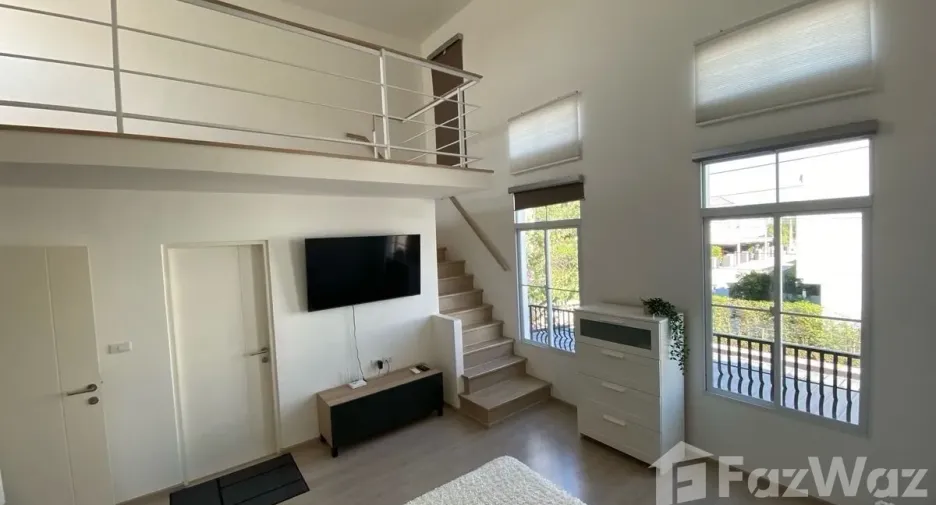 For rent 3 bedrooms townhouse in Prawet, Bangkok