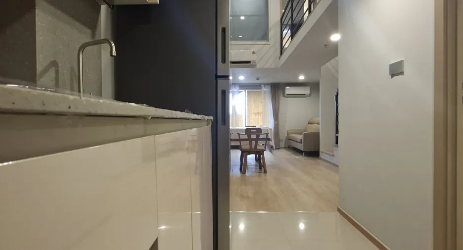For rent 2 bedrooms condo in Bang Rak, Bangkok