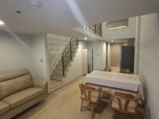 Condo en alquiler de 2 habitaciones en Bang Rak, Bangkok