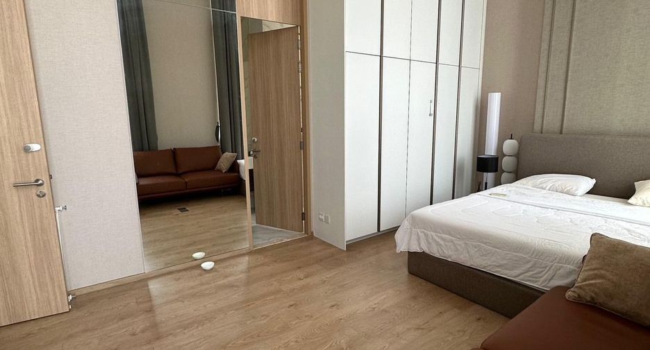 For sale 2 bedrooms condo in Watthana, Bangkok