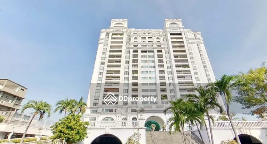 For sale 4 bedrooms condo in Suan Luang, Bangkok