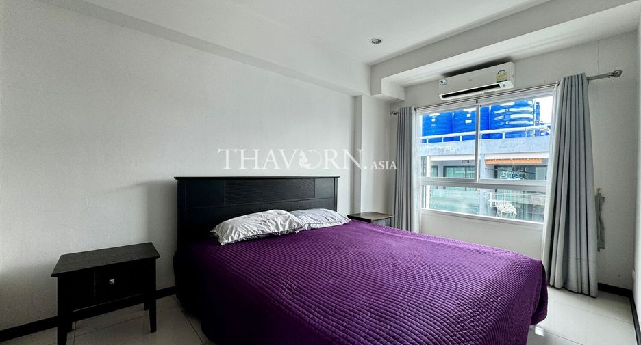 For rent 2 bedrooms condo in Pratumnak, Pattaya